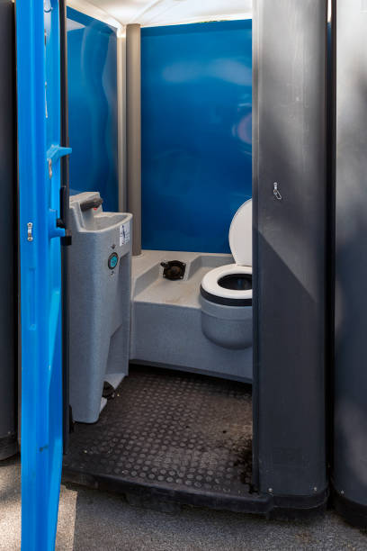 Best Porta potty delivery and setup  in Bellville, TX
